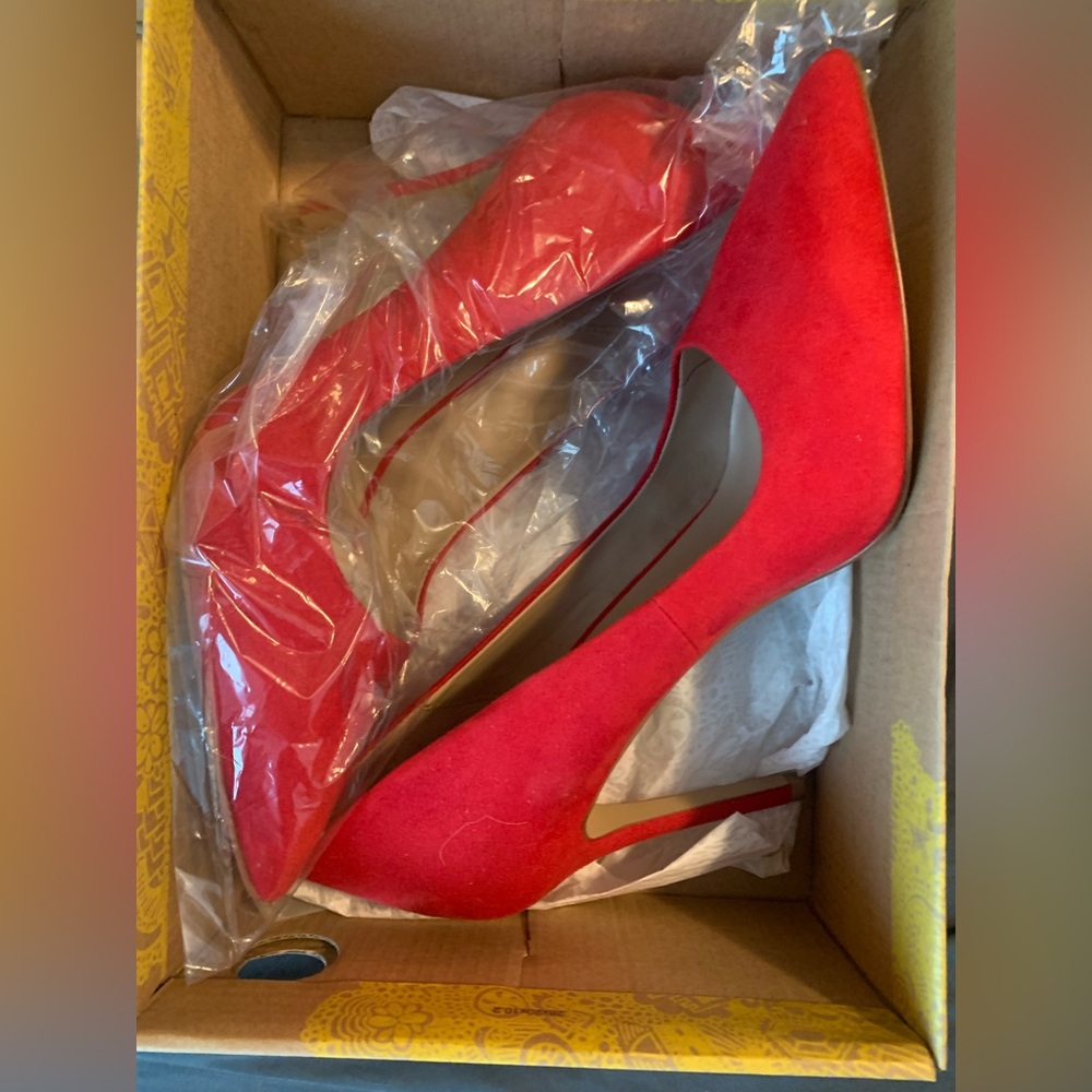 Mix No 6 Red Heels NEVER WORN!